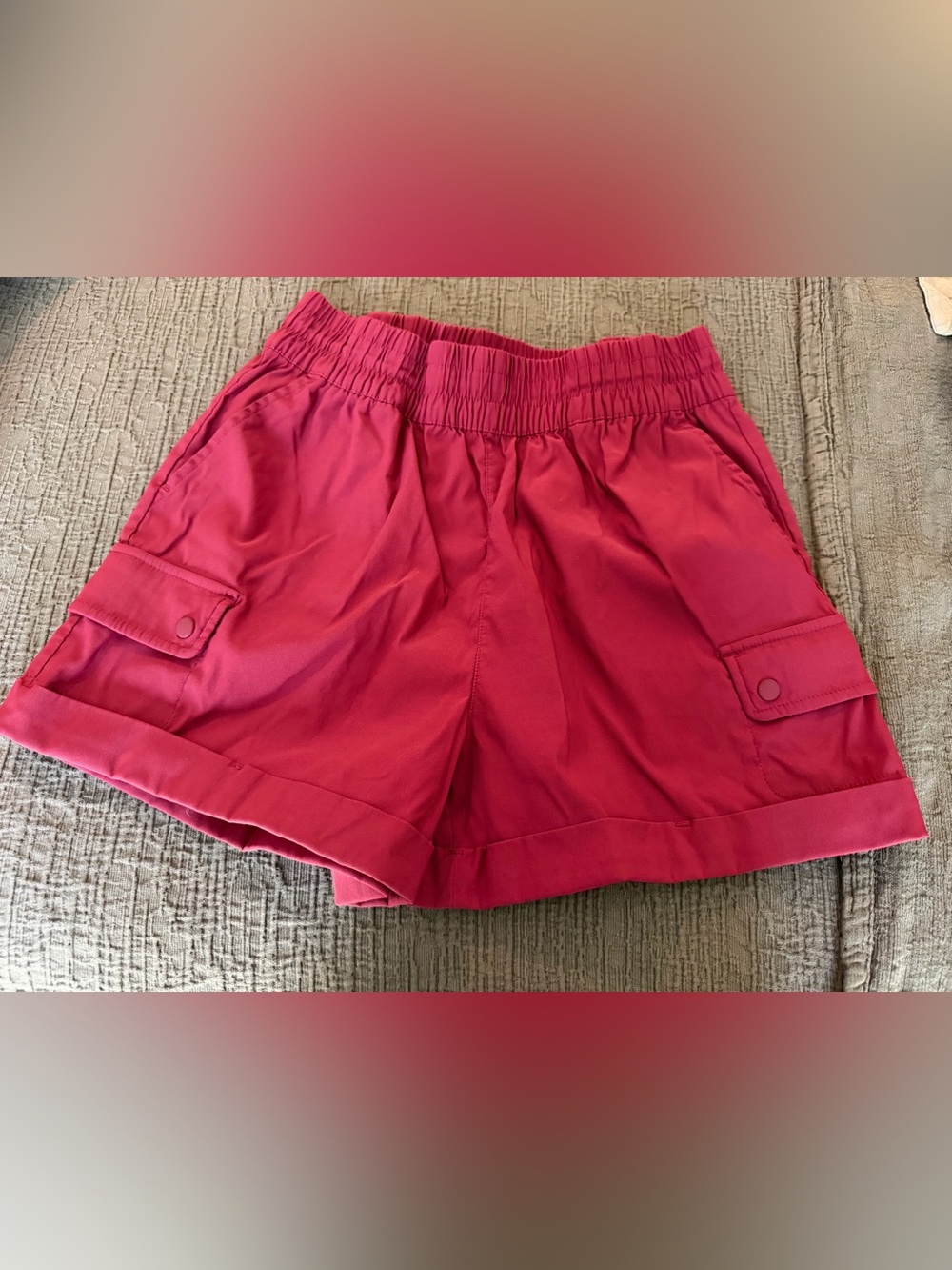 Mondetta High-Waist Cargo Shorts in Burgundy Red Hiking Vacation